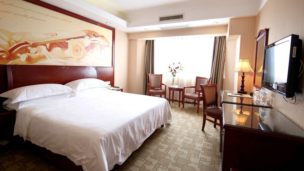 Vienna Hotel Chaoyang Nanning Esterno foto