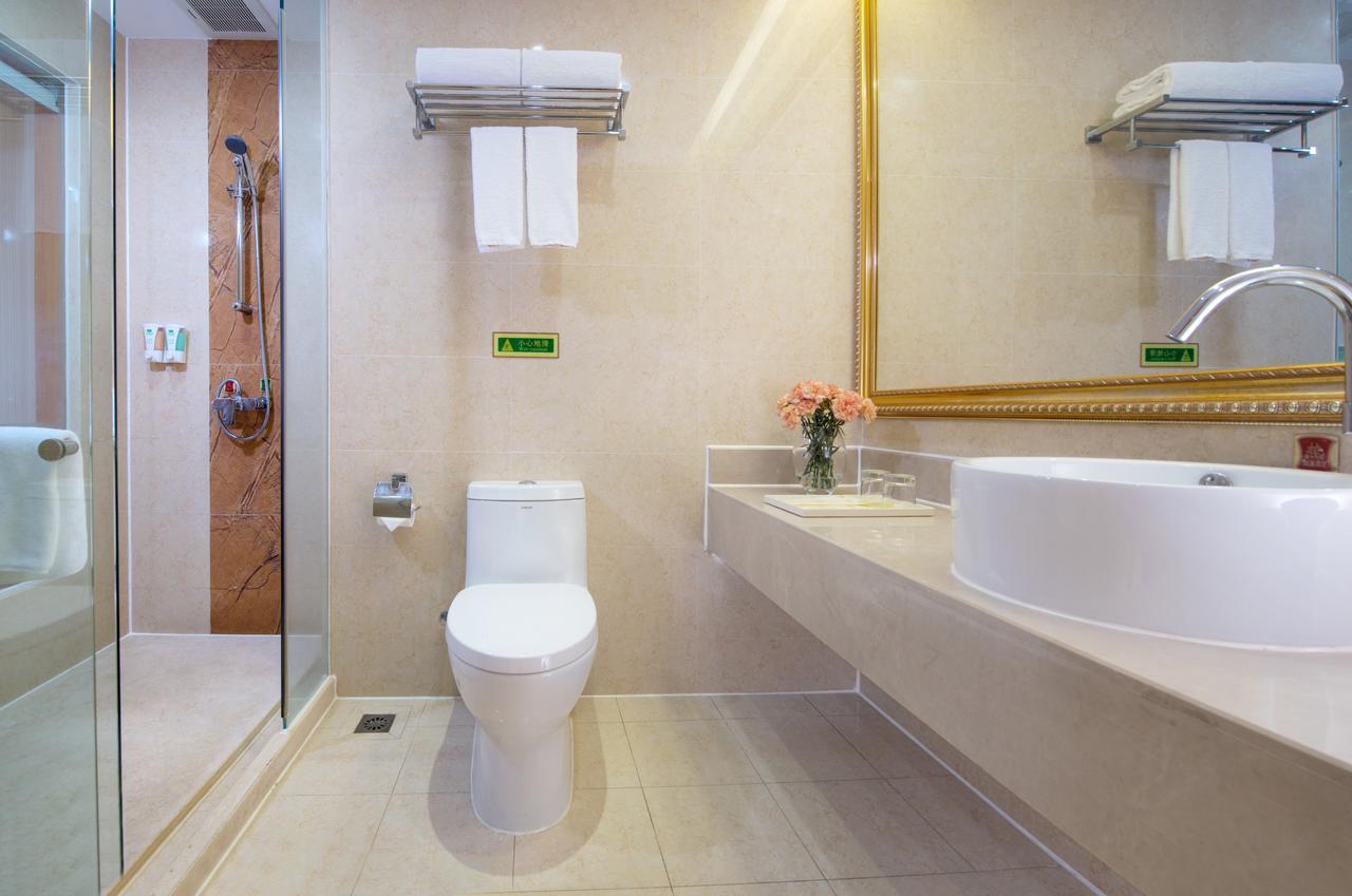 Vienna Hotel Chaoyang Nanning Esterno foto