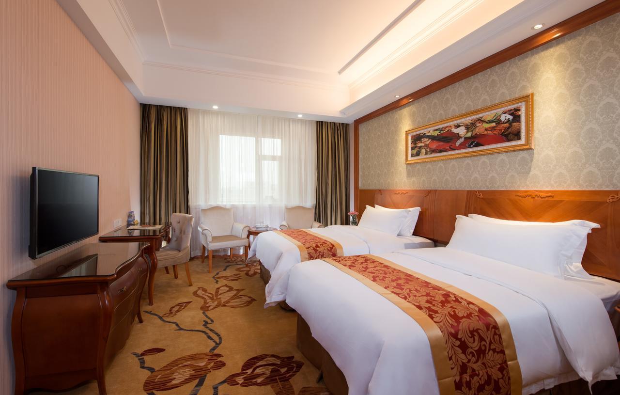 Vienna Hotel Chaoyang Nanning Esterno foto