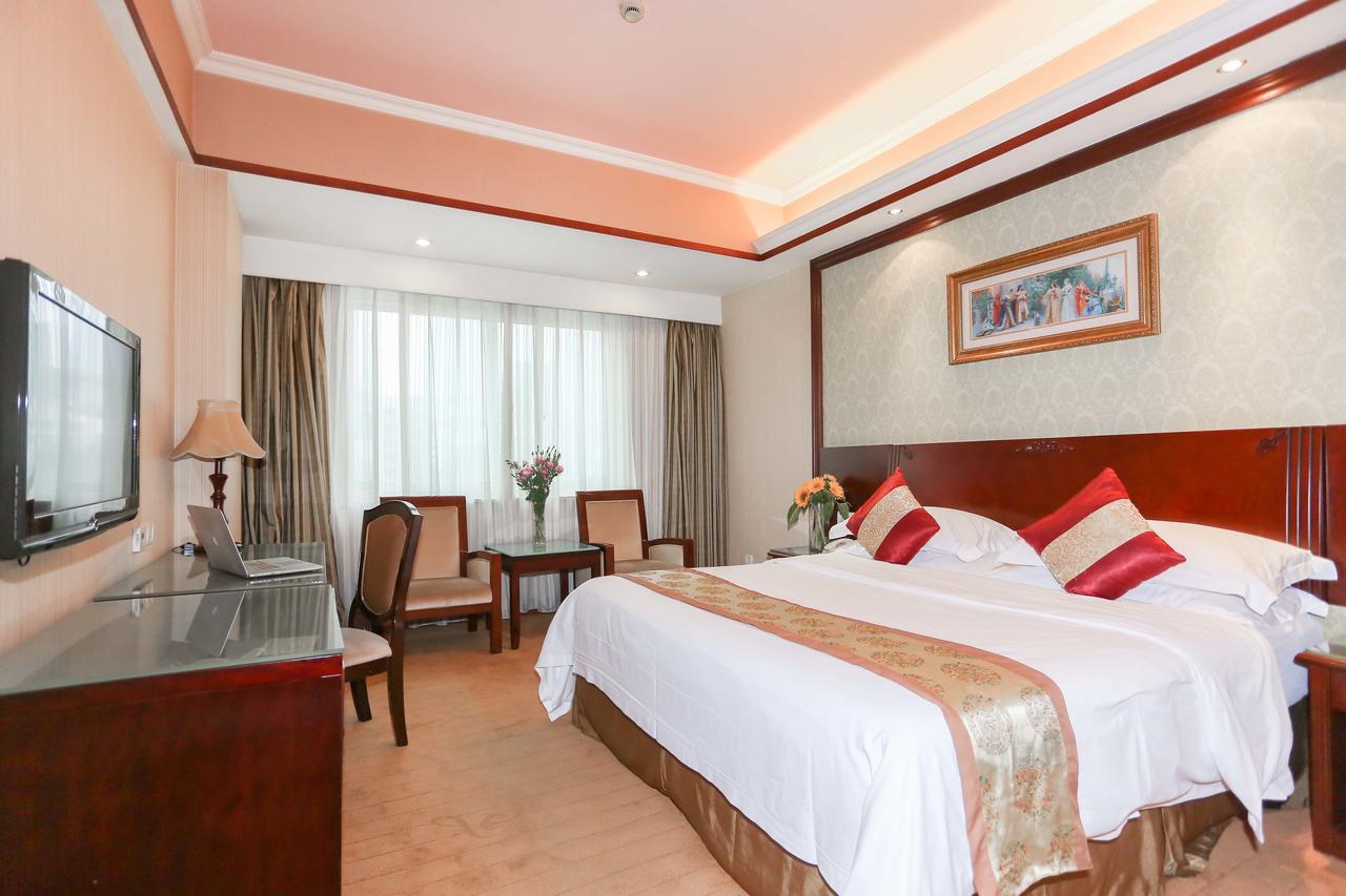 Vienna Hotel Chaoyang Nanning Esterno foto