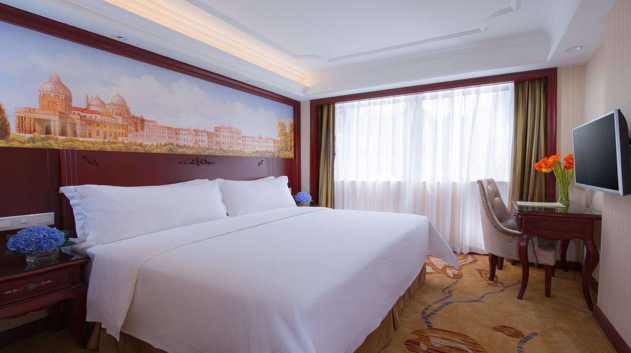 Vienna Hotel Chaoyang Nanning Esterno foto