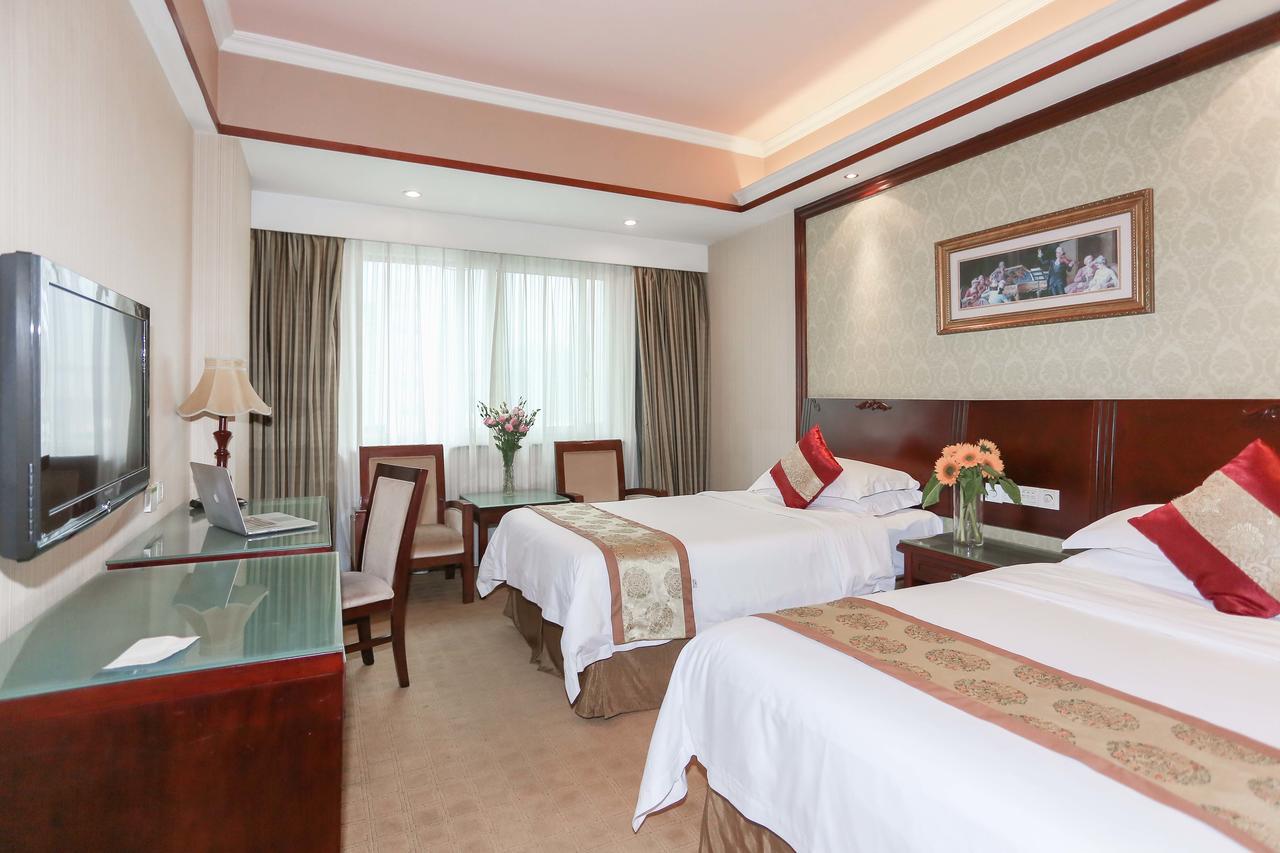 Vienna Hotel Chaoyang Nanning Esterno foto